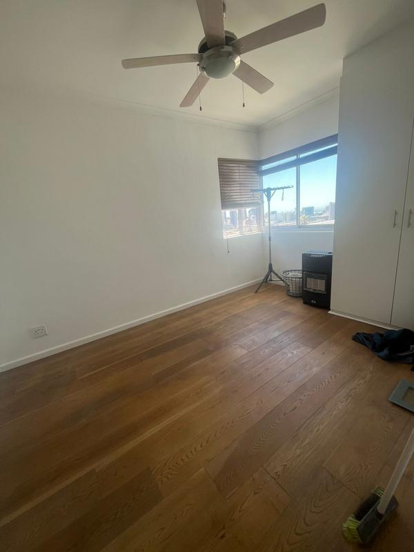 2 Bedroom Property for Sale in Vredehoek Western Cape